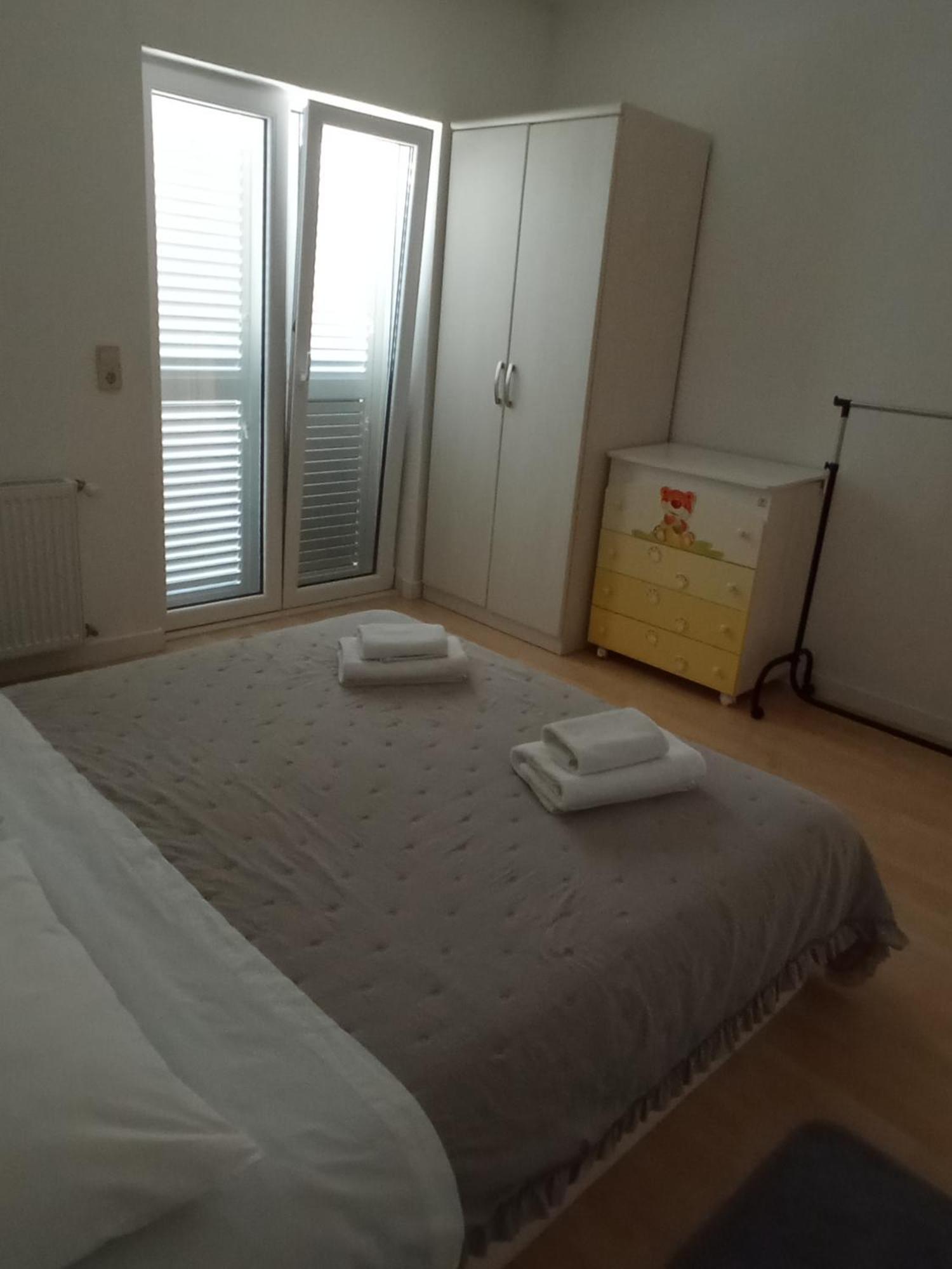 Apartman Carpe Diem Sutomiscica Екстериор снимка
