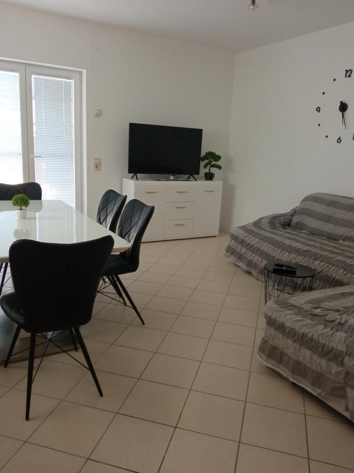 Apartman Carpe Diem Sutomiscica Екстериор снимка